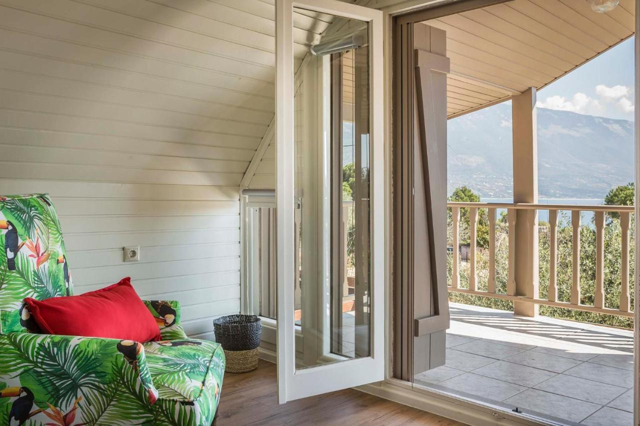 Ploes Luxury Cottages 佩萨达 外观 照片