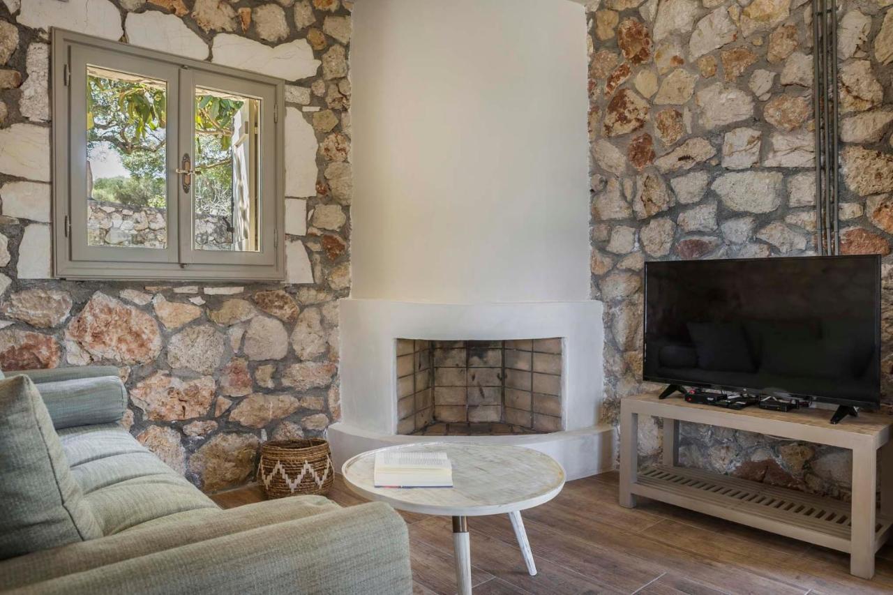 Ploes Luxury Cottages 佩萨达 外观 照片