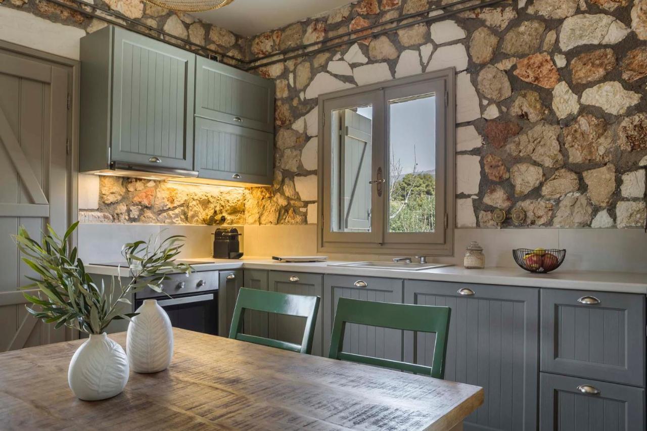 Ploes Luxury Cottages 佩萨达 外观 照片
