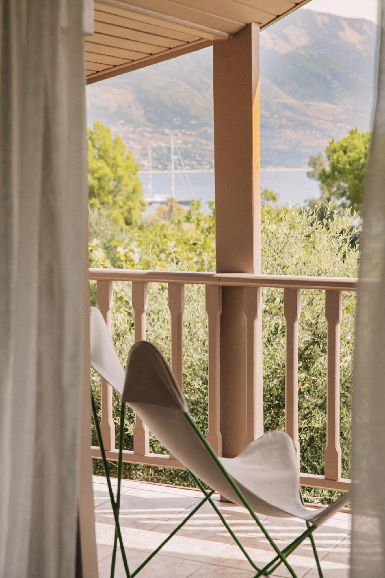 Ploes Luxury Cottages 佩萨达 外观 照片