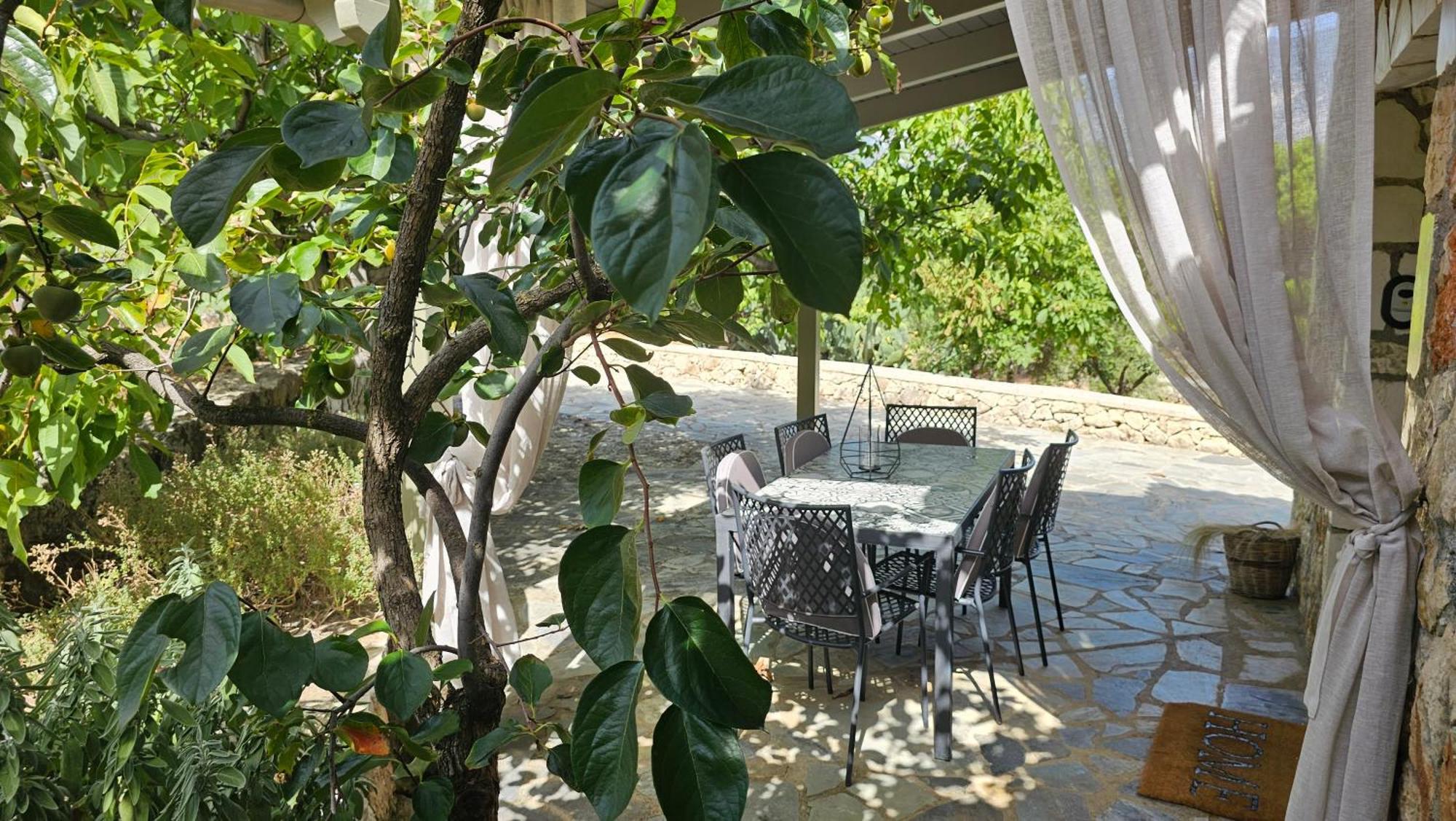 Ploes Luxury Cottages 佩萨达 外观 照片